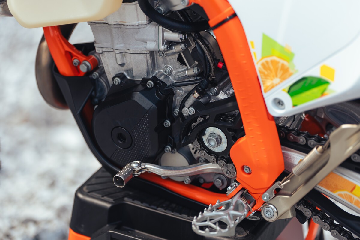 KTM presenta le EXC 6DAYS 2026